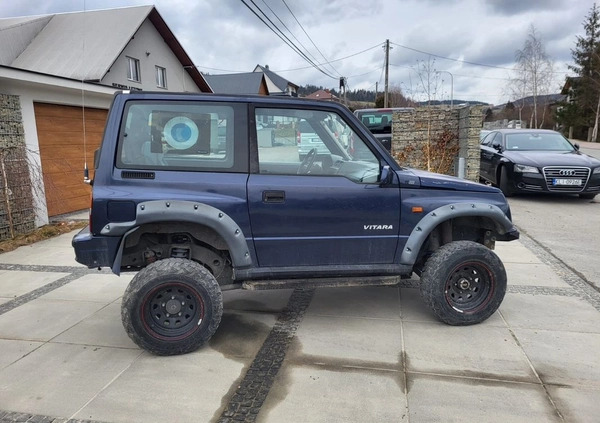 Suzuki Vitara cena 16999 przebieg: 214615, rok produkcji 1996 z Debrzno małe 172